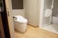 トイレ入口幅65㎝です。段差はありません。