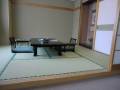 和室までに8cmの段差があります。注意してください。