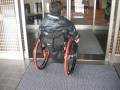 入口開口幅は1m
以上あります。車いすの方でも十分入れます。段差はありません。