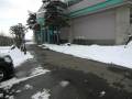 車いすの方はこちらの入口から入れます。段差はありません。