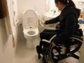 トイレ両側手すりあり