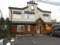建物正面。
駐車場はお店の前と写真向かって右側にあります。このお店はほじょ犬も入れます。