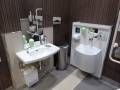 1階と4階の多目的トイレにオストメイトが付いています。お湯も出ます。