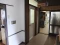 多目的トイレ入口。
個室入口幅は79cmあります。