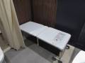 4階の多目的トイレに介護ベッドがあります。