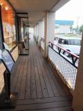 幅は80cm以上あり広い通路となっています。