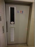 多目的トイレ入口です。
