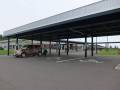 駐車場から建物まで平面です。